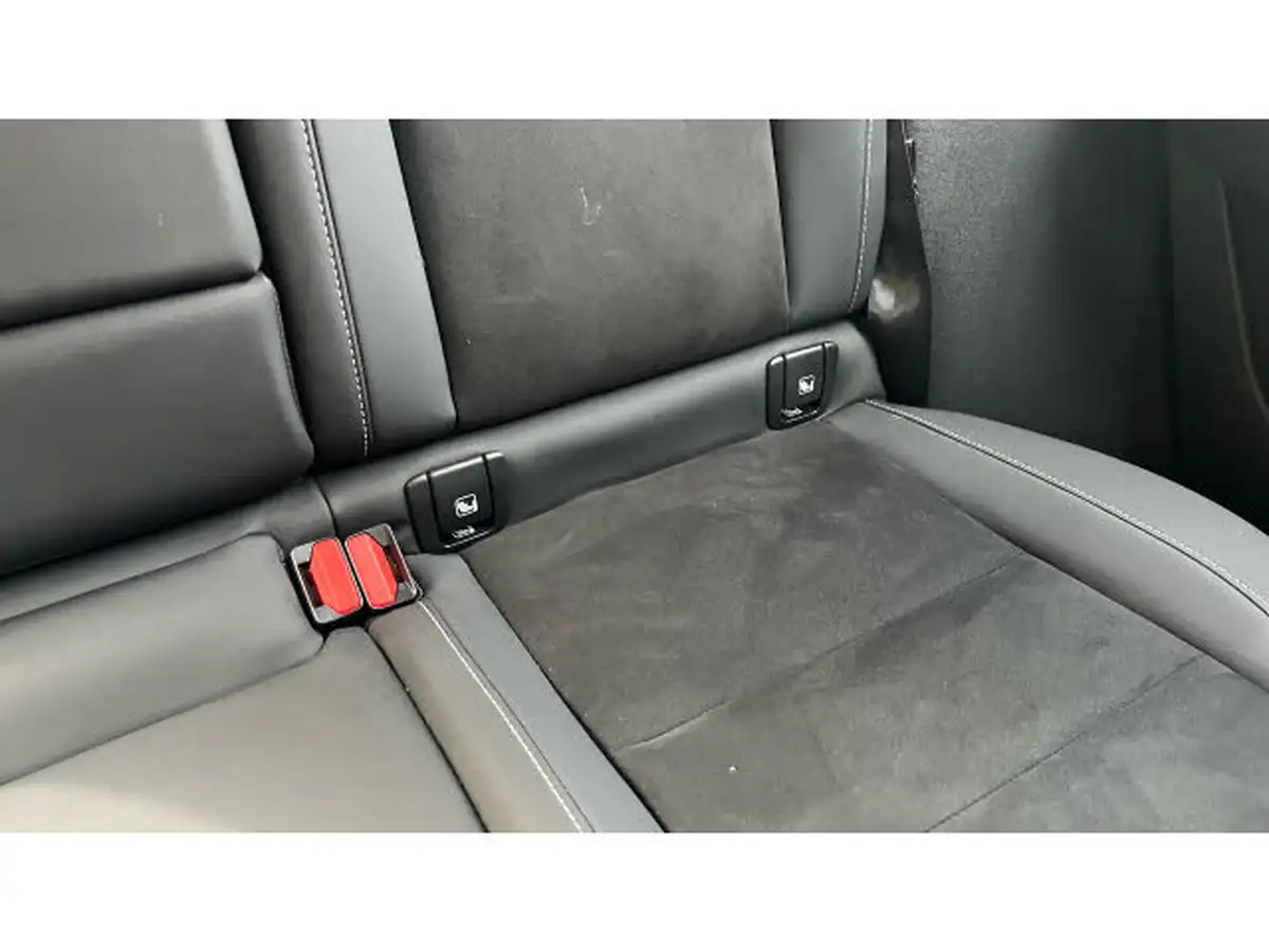 2024-volvo-xc40-20-b3-plus-big-39