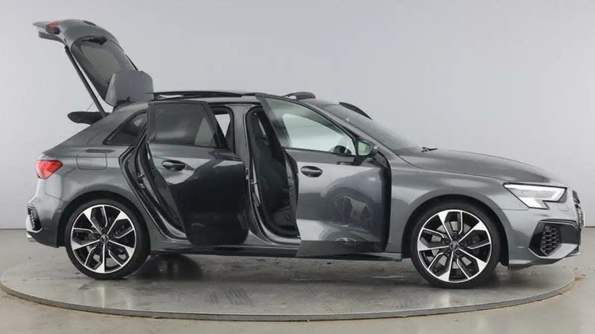 2023-audi-s3-20-tfsi-vorsprung-sportback-5d-big-9