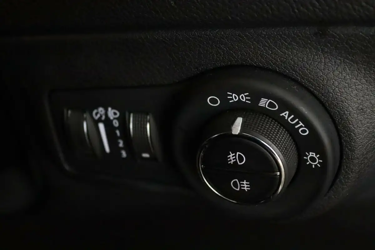 2019-jeep-compass-14-multiair-ii-limited-168bhp-4x4-auto-big-16