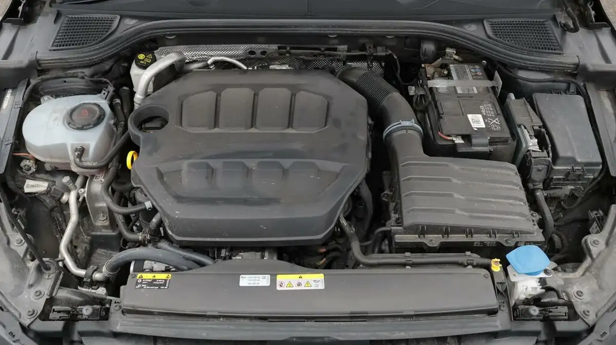 2022-volkswagen-golf-20-tsi-gti-dsg-big-19