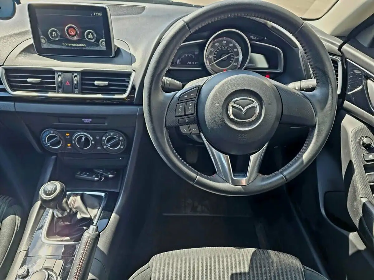 2014-mazda-mazda3-22td-se-hatchback-5d-big-13