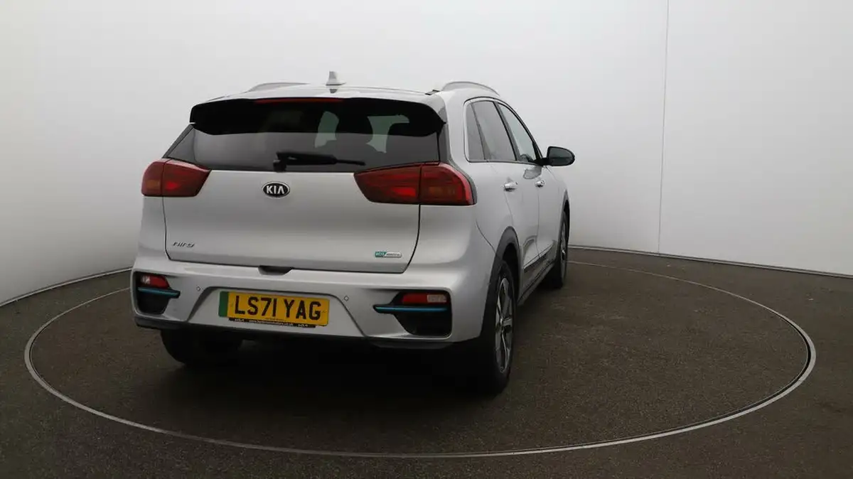 2021-kia-e-niro-ev-4-big-59