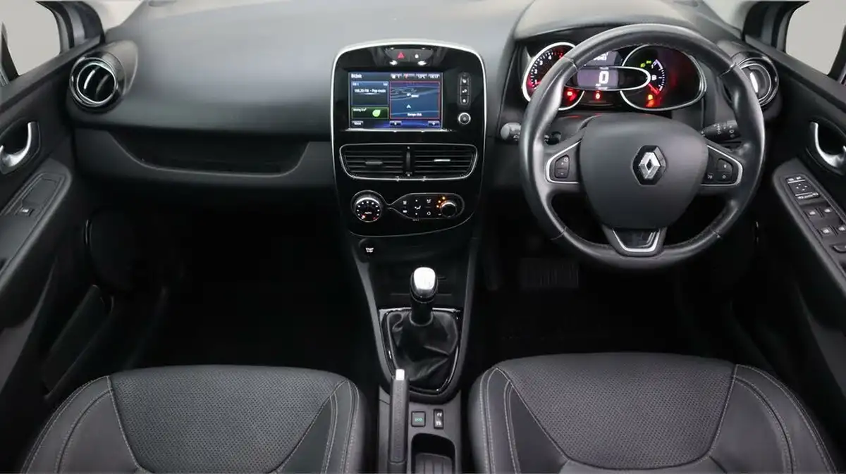2018-renault-clio-15dci-signature-nav-90bhp-big-13