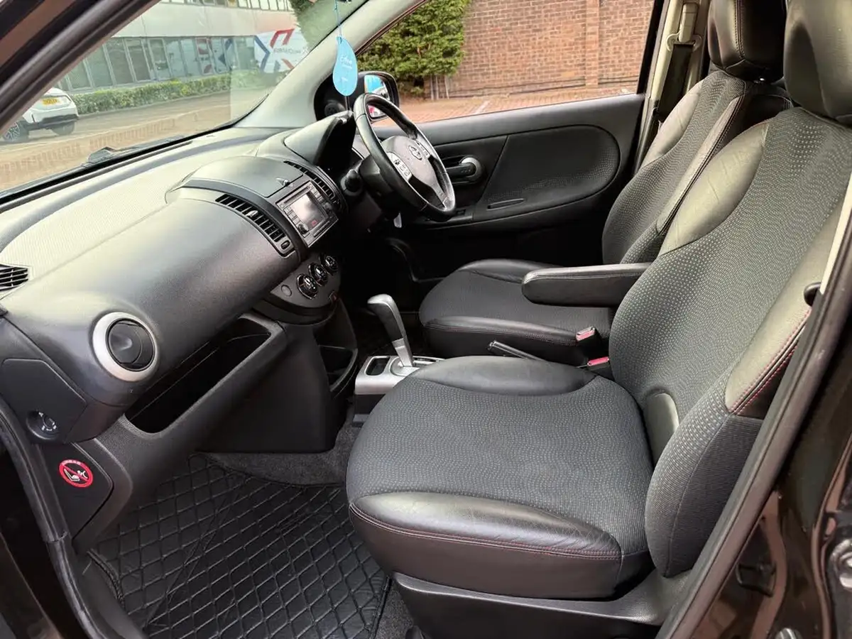 2011-nissan-note-16-tekna-auto-big-32