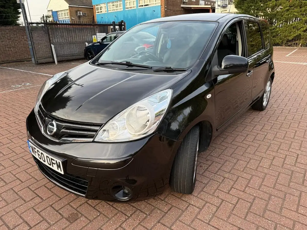 2011-nissan-note-16-tekna-auto-big-4
