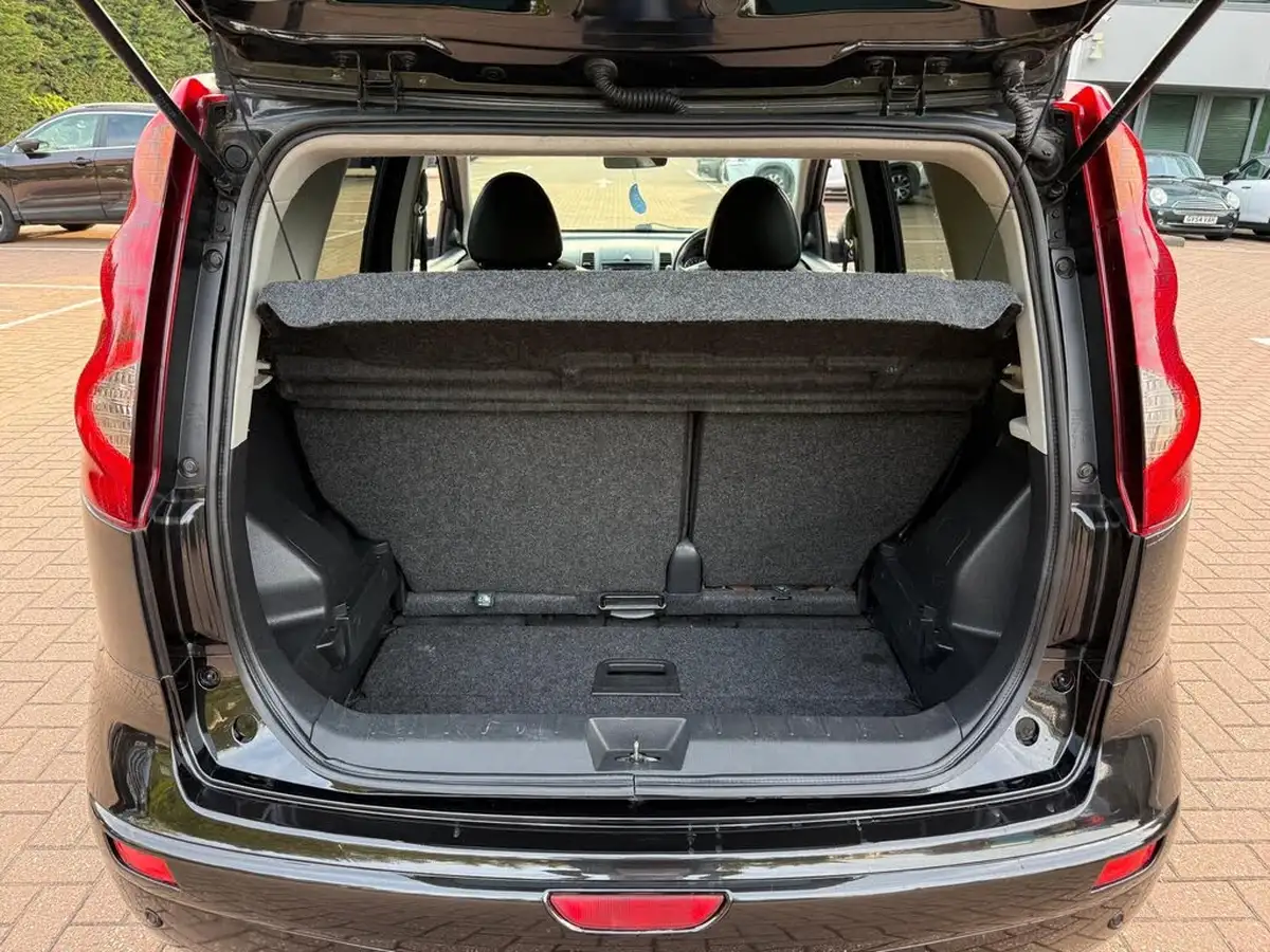 2011-nissan-note-16-tekna-auto-big-28