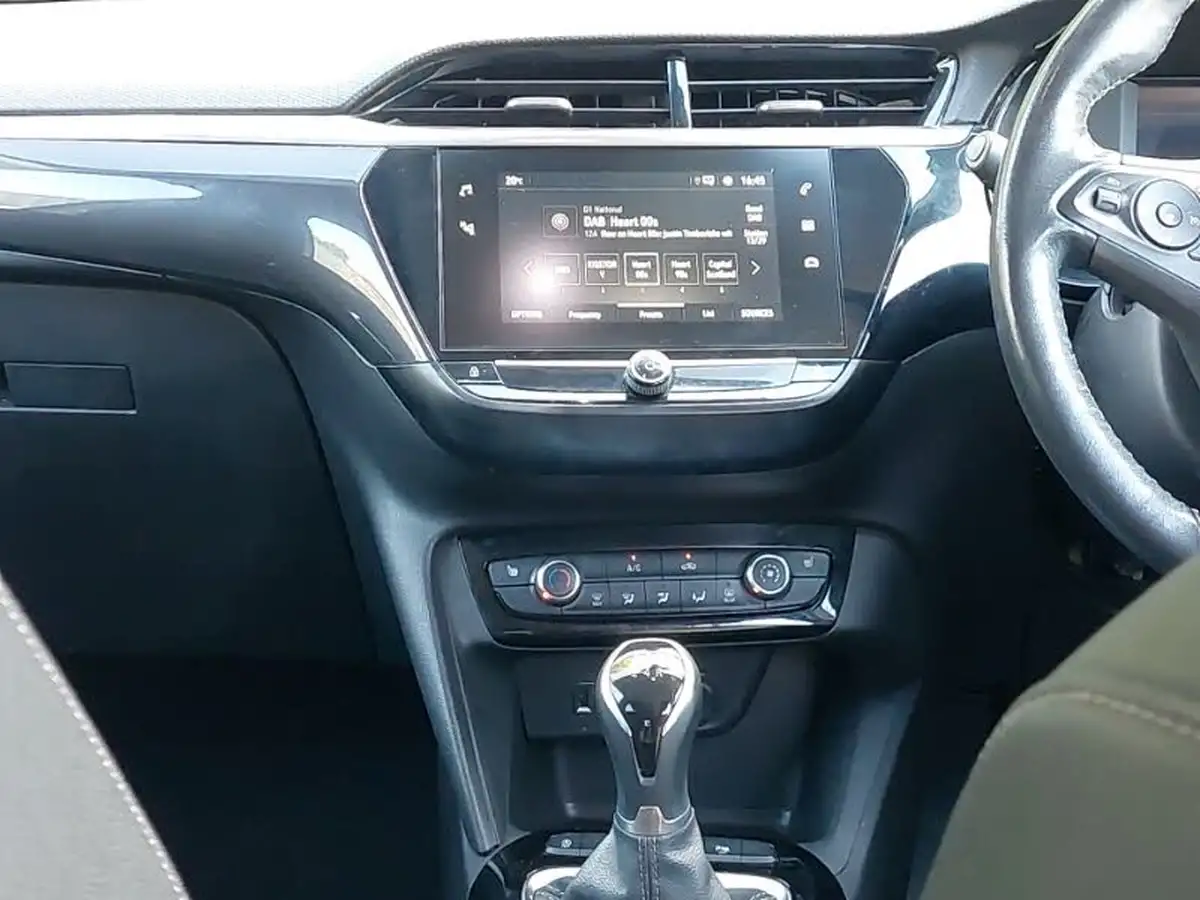 2021-vauxhall-corsa-12i-elite-nav-big-10