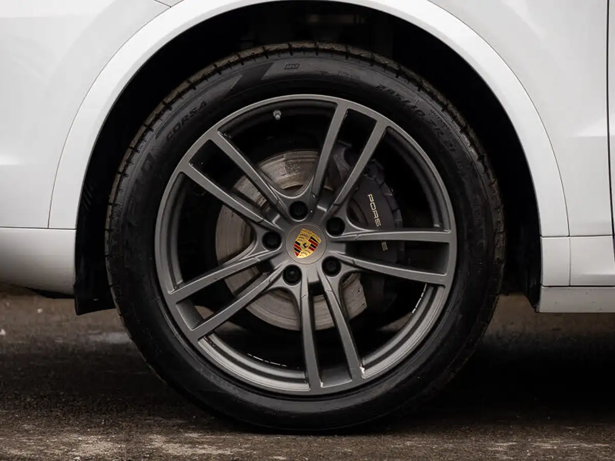 2019-porsche-cayenne-30-v6-coupe-big-16