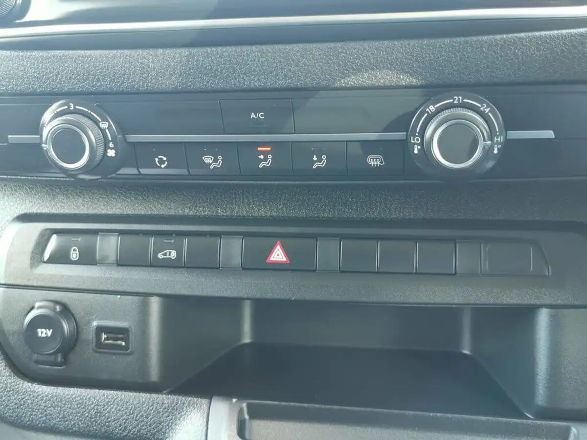 2023-vauxhall-vivaro-e-3100-75kwh-l1h1-prime-panel-van-big-14