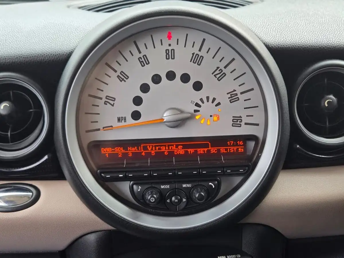 2013-mini-cooper-16td-cooper-d-baker-street-big-24