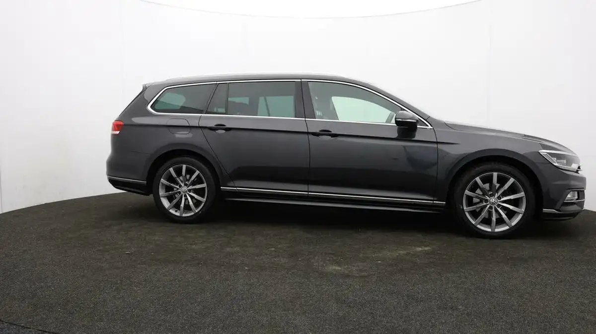 2018-volkswagen-passat-20tdi-r-line-150ps-ss-estate-5d-dsg-big-39