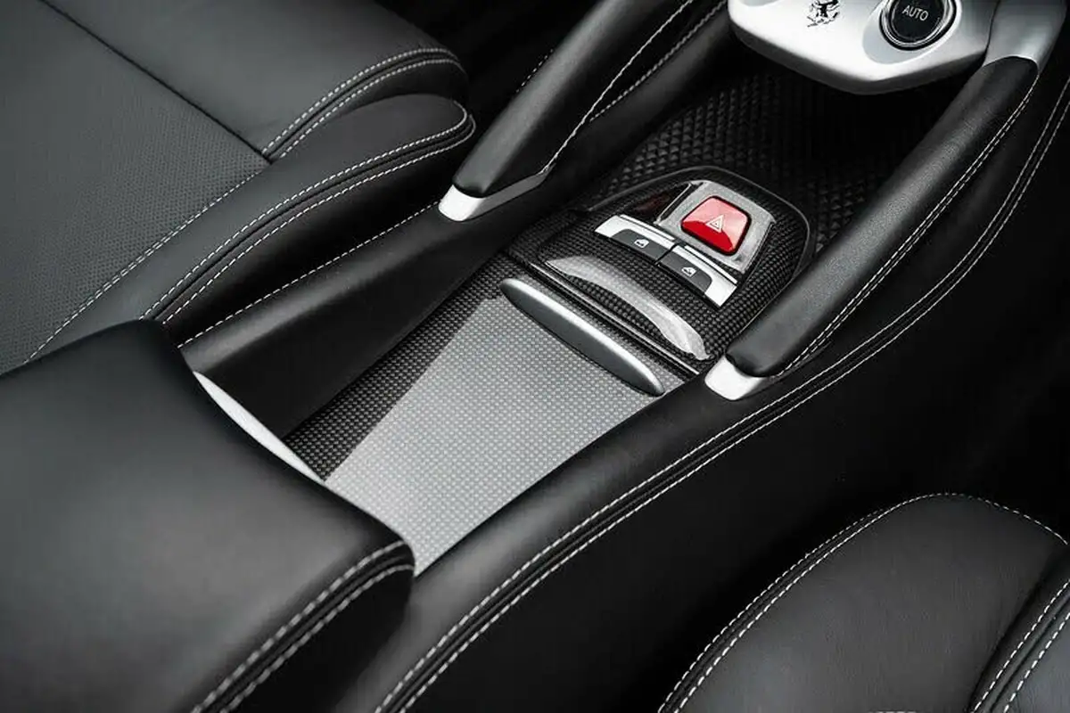 2012-ferrari-ff-63-big-14