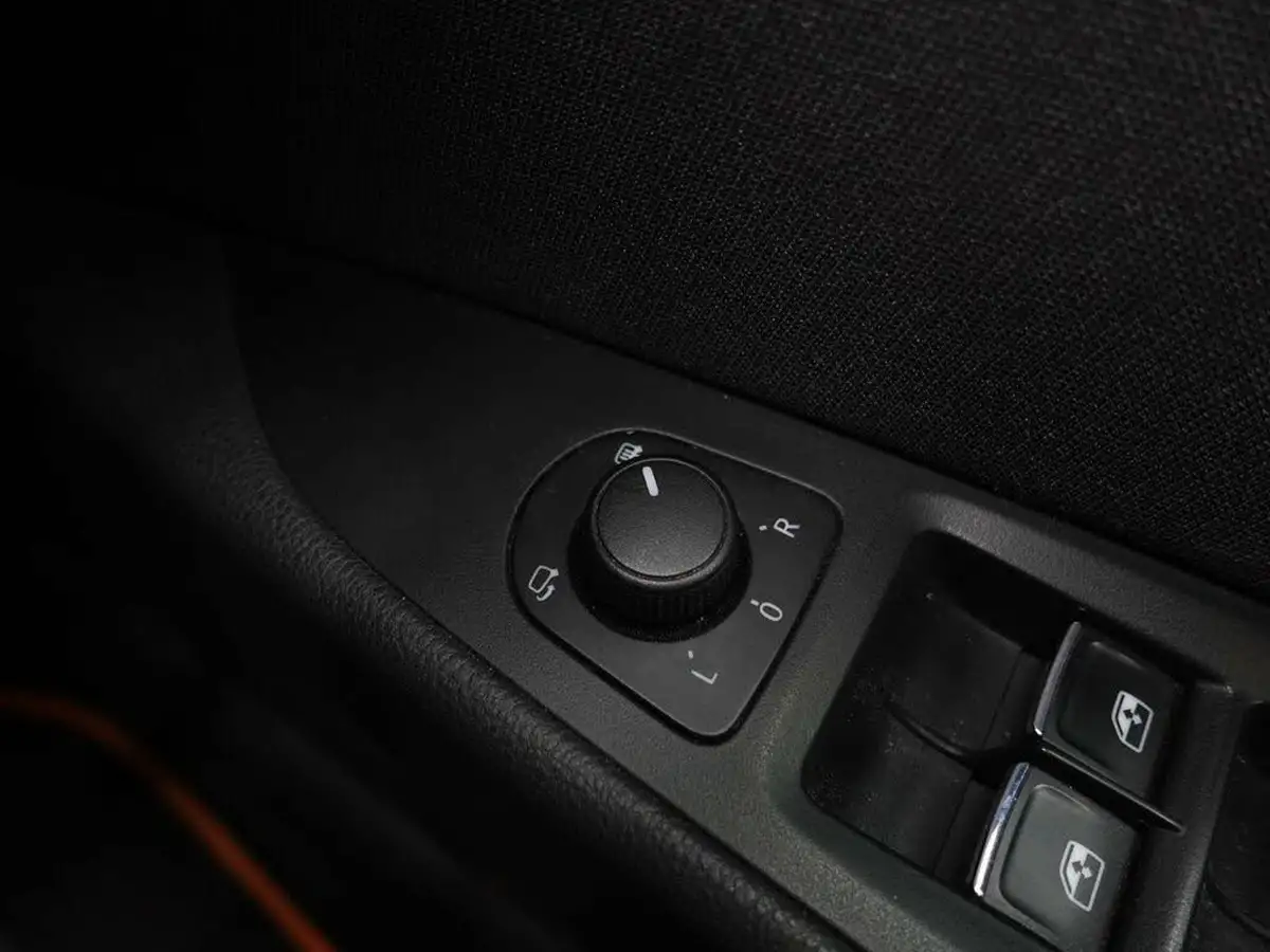 2018-seat-leon-18-tsi-fr-technology-estate-5d-dsg-big-29