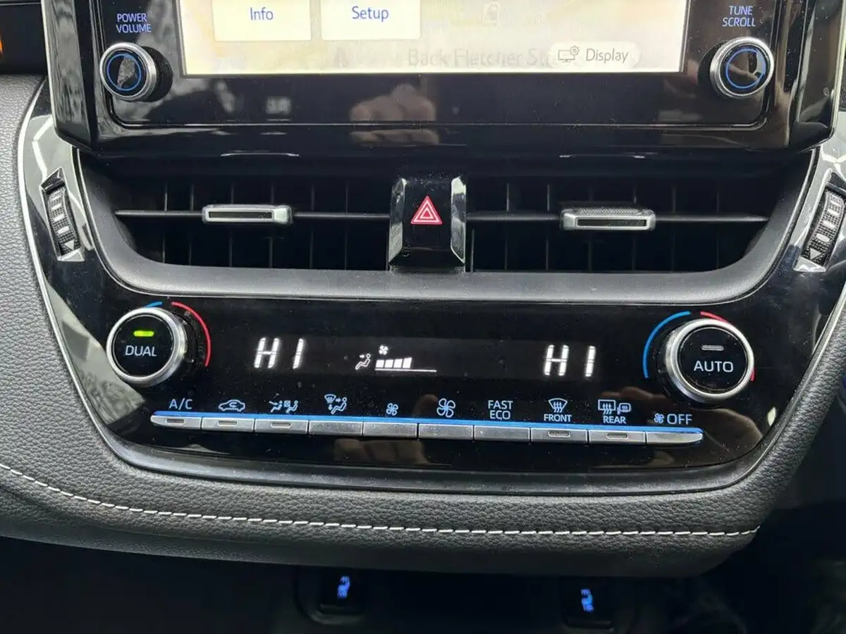 2021-toyota-corolla-18-vvt-i-icon-tech-spare-wheel-touring-sports-5d-big-20