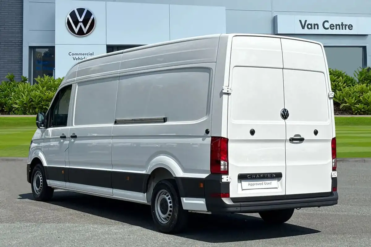 2024-volkswagen-crafter-20tdi-cr35-lwb-commerce-plus-140pseu6d-big-1