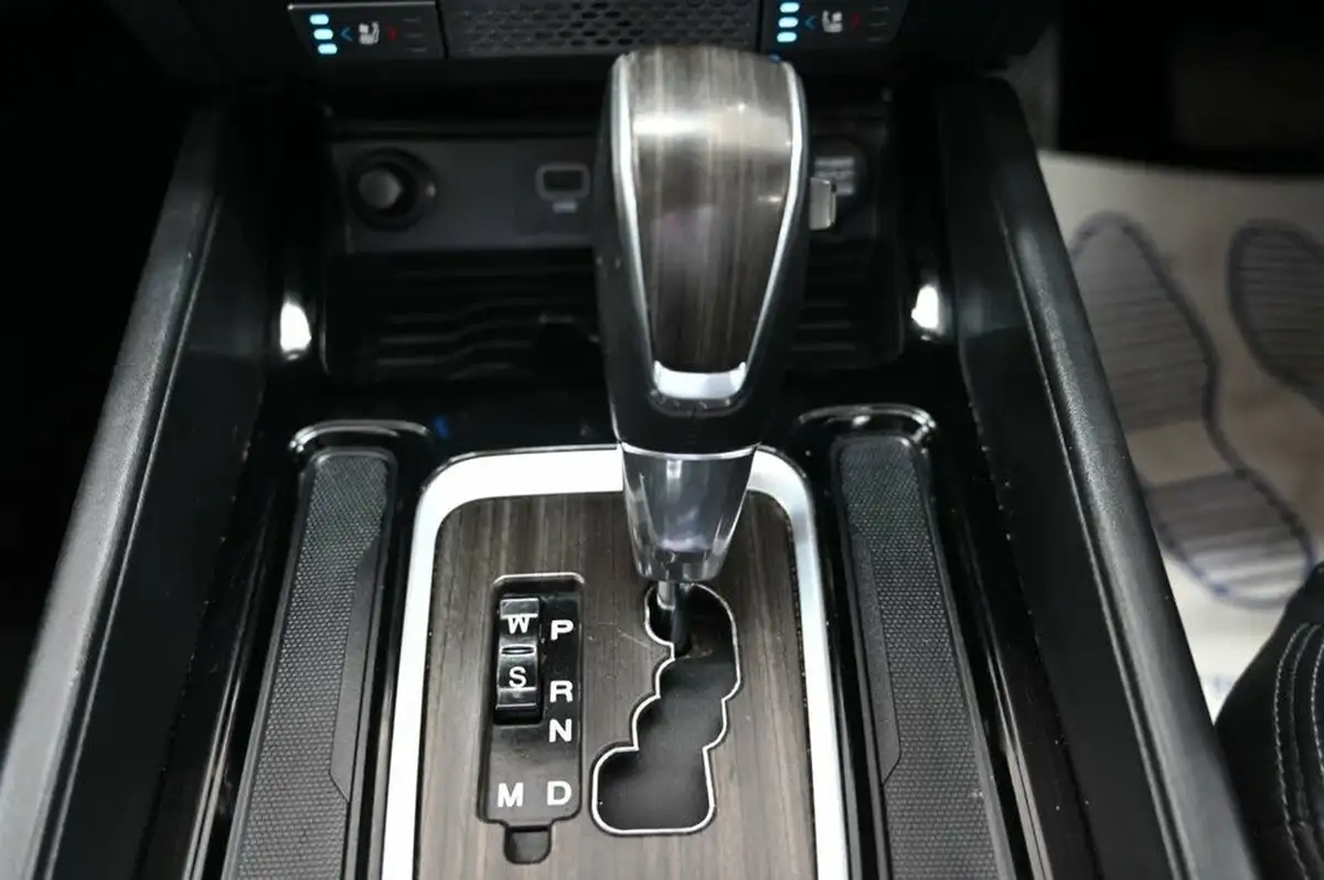 2018-kgm-ssangyong-rexton-22td-ultimate-big-32