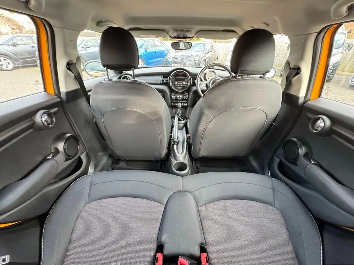 2015-mini-cooper-15-cooper-5d-auto-big-17