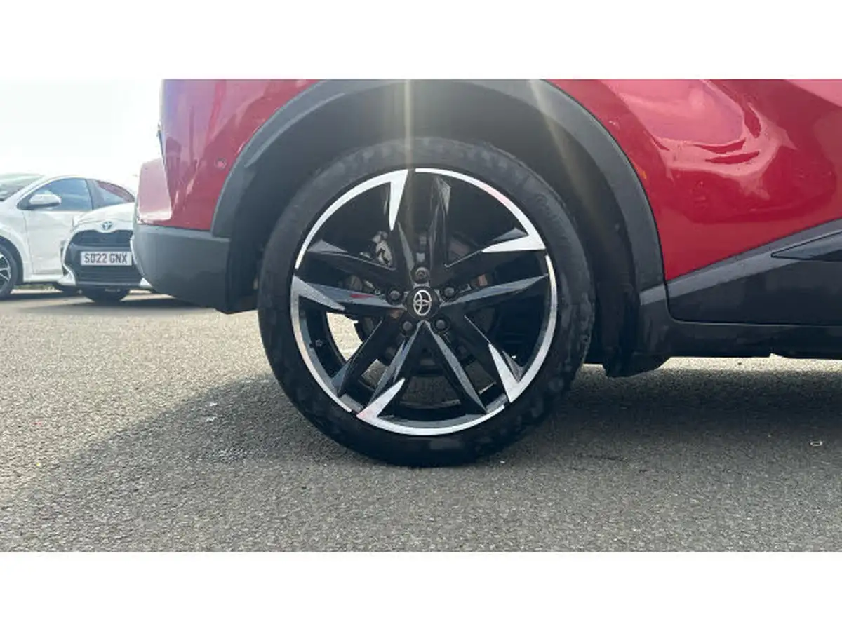 2022-toyota-c-hr-18-vvt-i-gr-sport-big-17