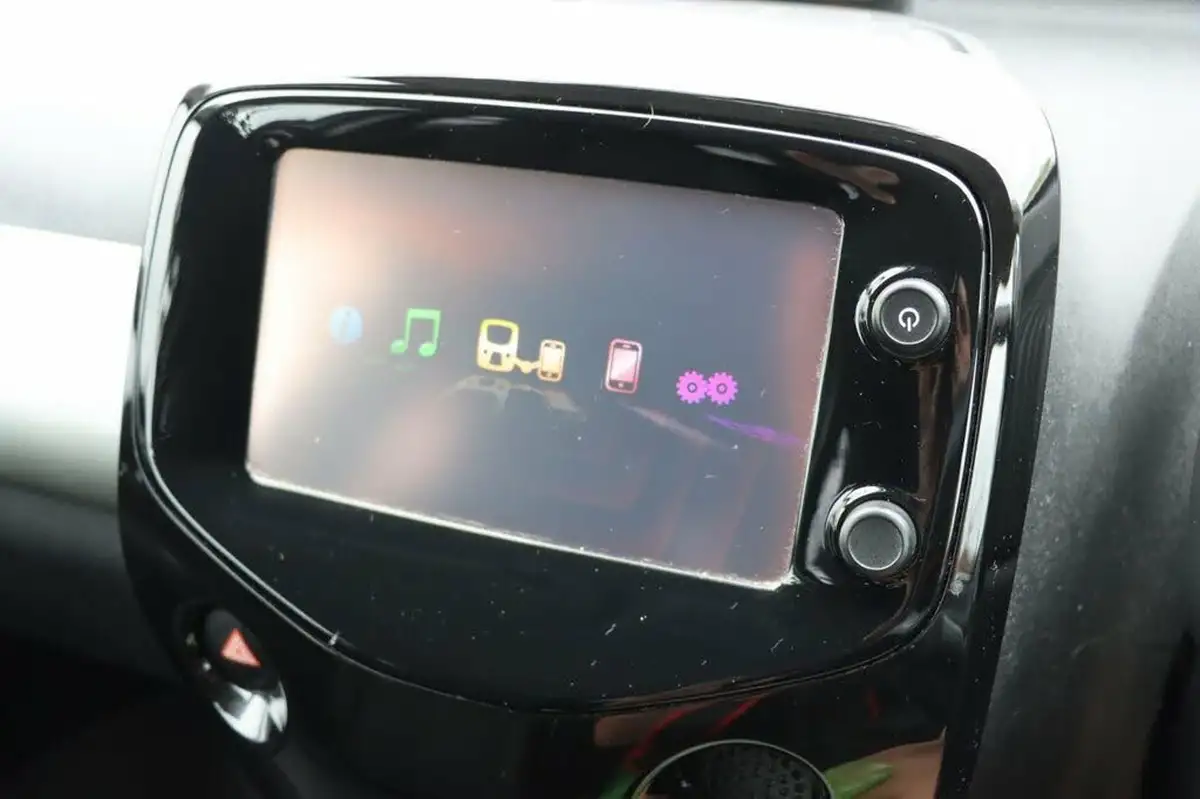 2014-citroen-c1-12-puretech-flair-3d-big-19