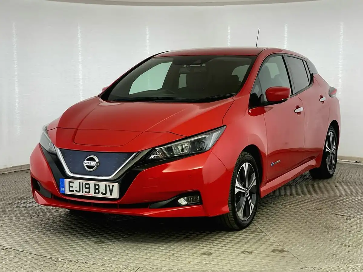 2019-nissan-leaf-e-n-connecta-big-2