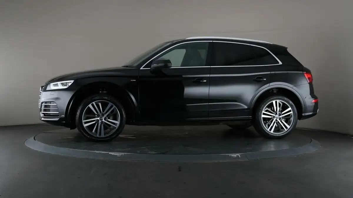 2020-audi-q5-20-55-tfsi-e-s-line-competition-big-38
