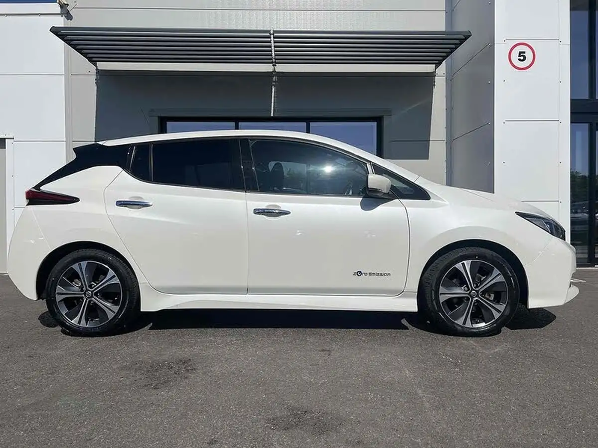 2021-nissan-leaf-e-tekna-big-6