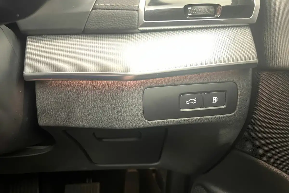 2024-volvo-xc90-20-t8-plus-big-36