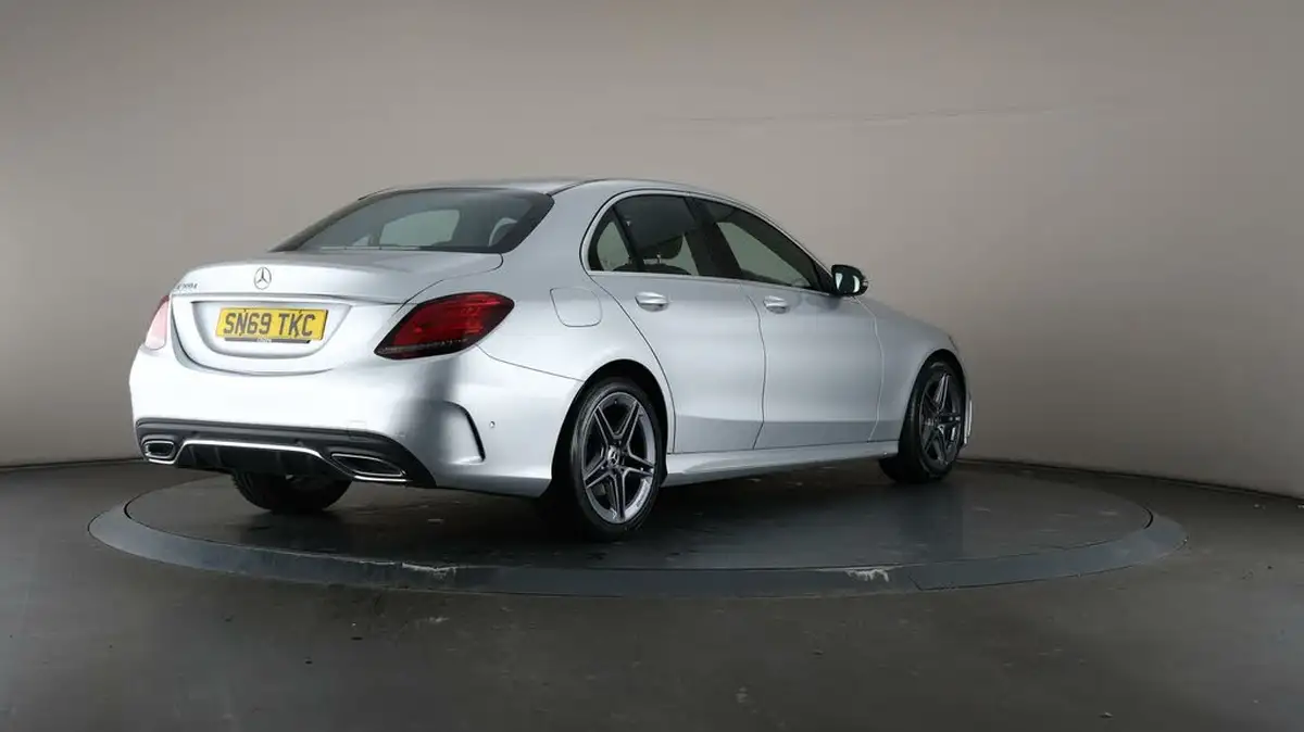 2019-mercedes-benz-c-class-20d-c300d-amg-line-245ps-ss-saloon-4d-big-67