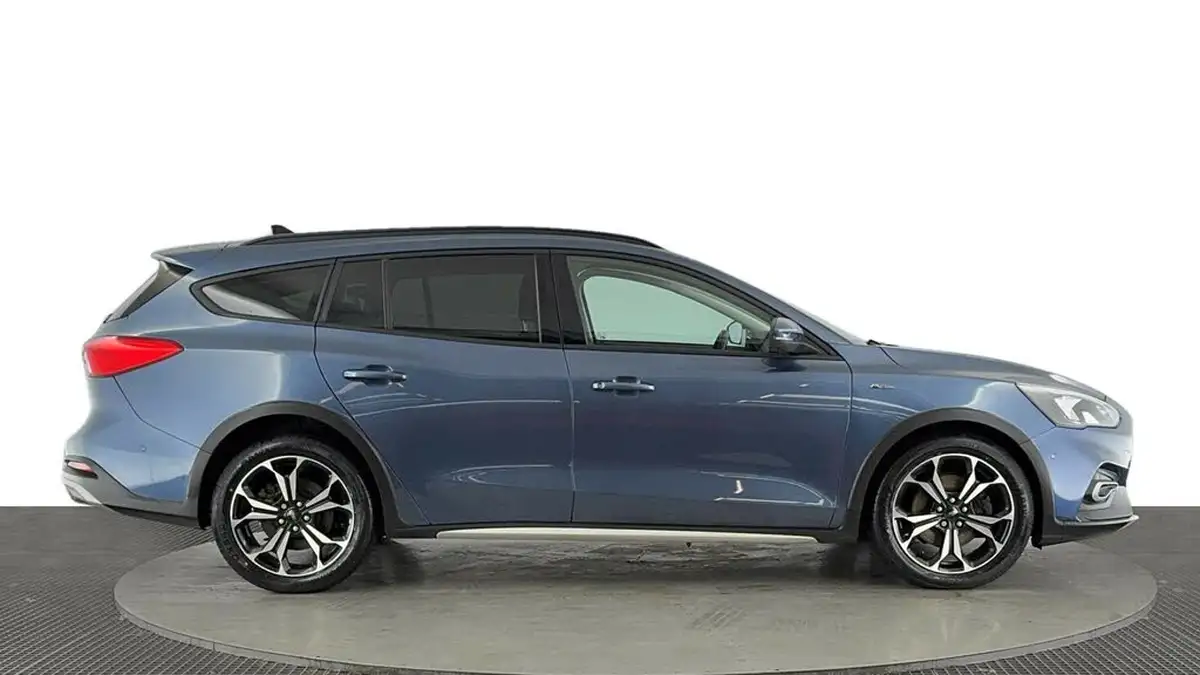 2019-ford-focus-20-active-x-estate-big-2