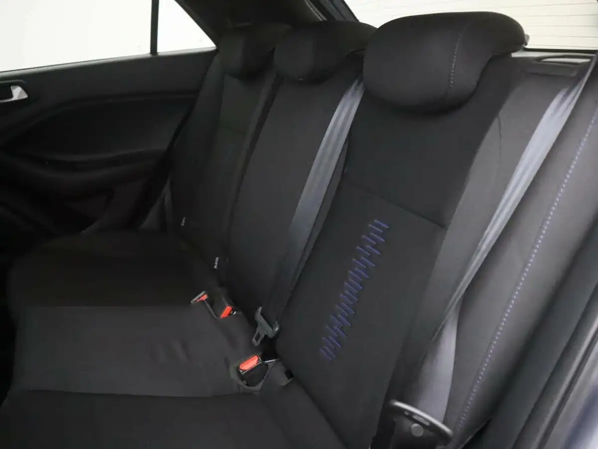 2018-hyundai-i20-12-go-se-big-14