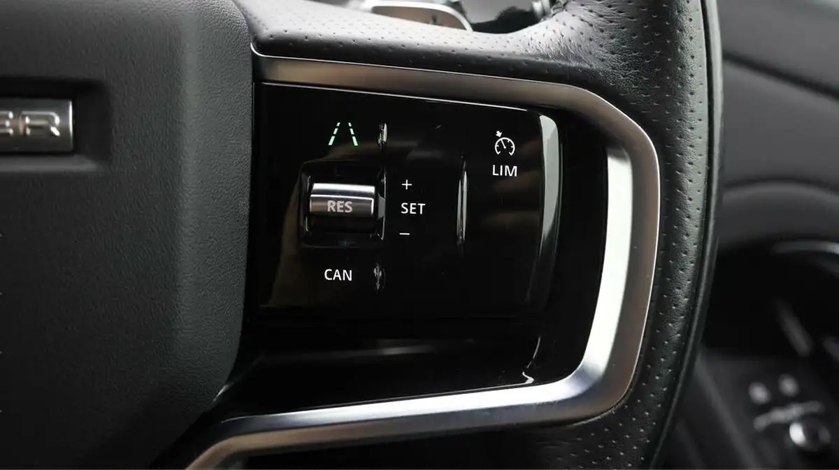 2021-land-rover-range-rover-evoque-20-d200-r-dynamic-s-big-21