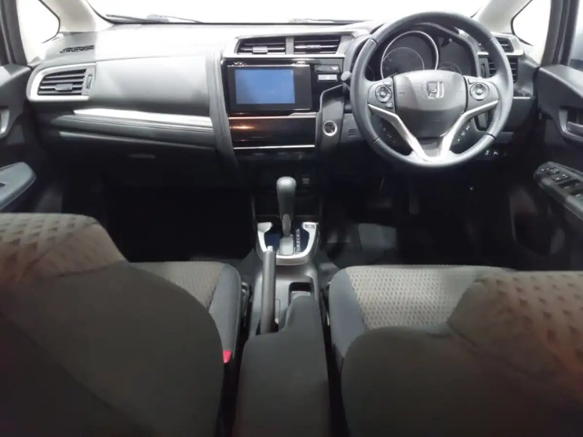 2019-honda-jazz-13-i-vtec-ex-navi-cvt-big-2