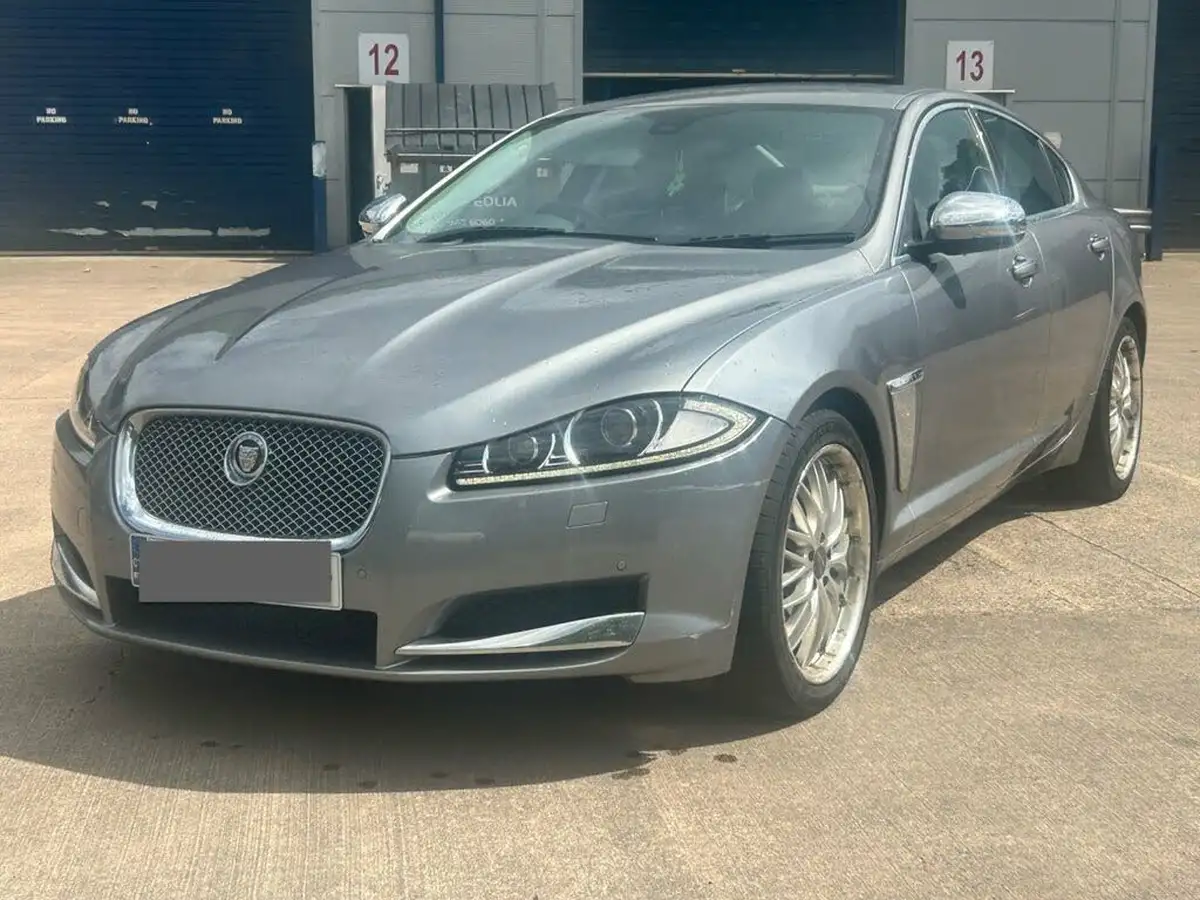 2011-jaguar-xf-22td-premium-luxury-big-0