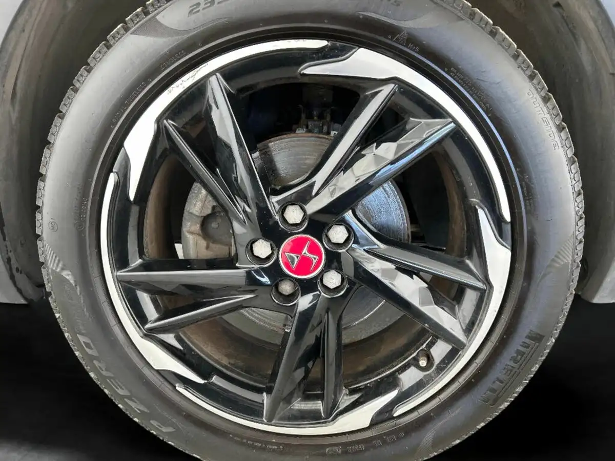 2022-ds-ds-7-crossback-16-puretech-performance-line-180ps-big-13