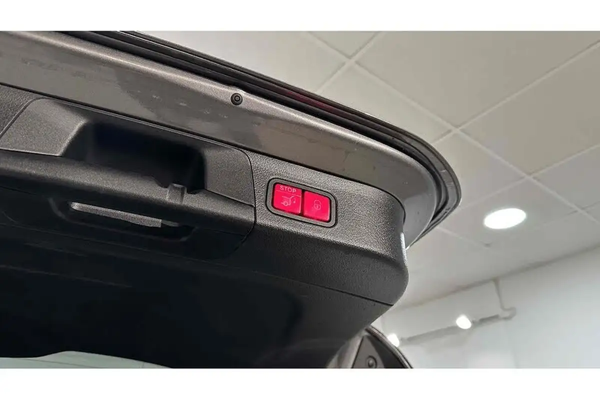 2021-mercedes-benz-b-class-13-b200-amg-line-premium-plus-driving-assistance-big-54