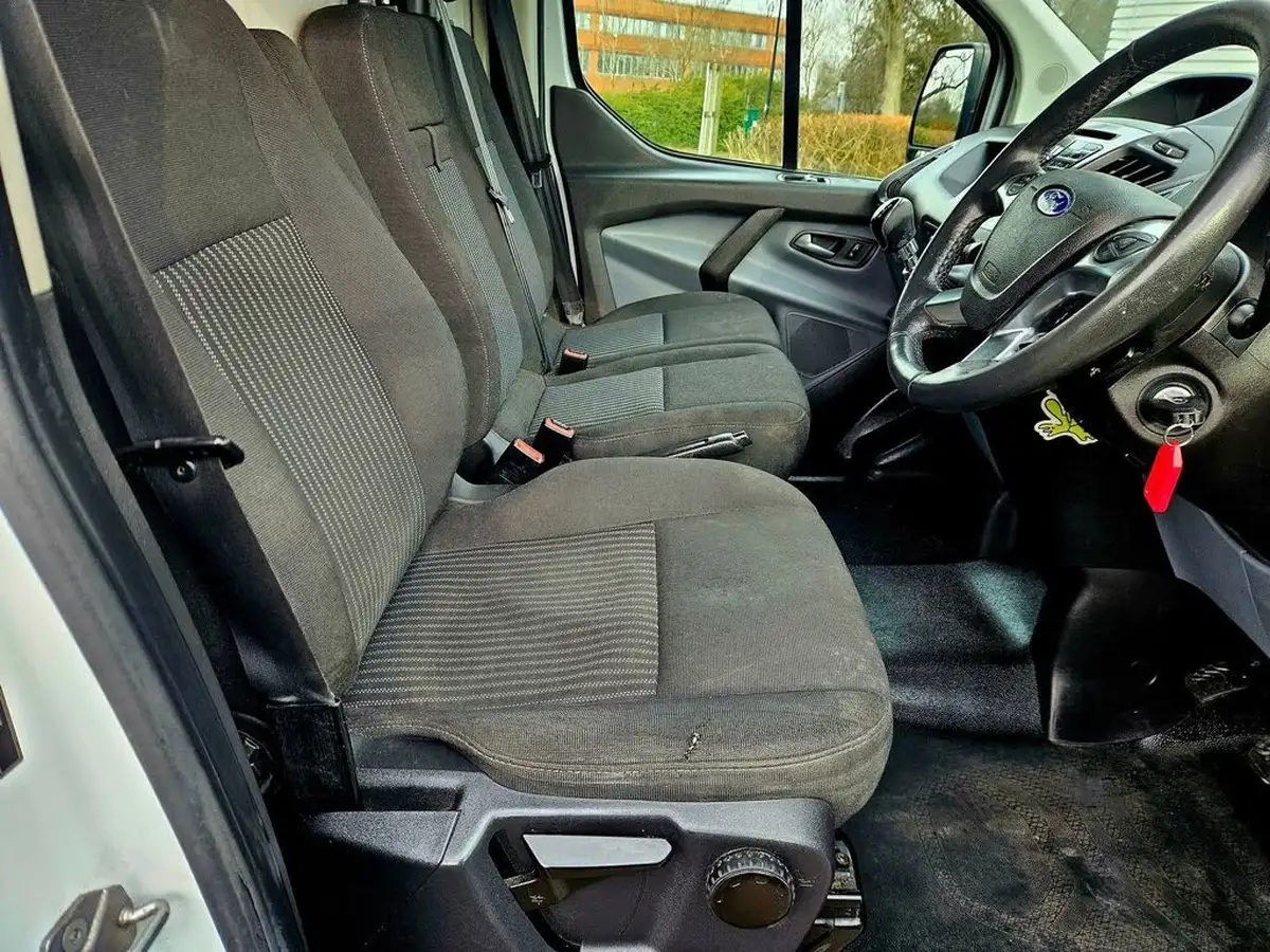 2015-ford-transit-custom-22tdci-330-l2h1-trend-125ps-panel-van-big-14