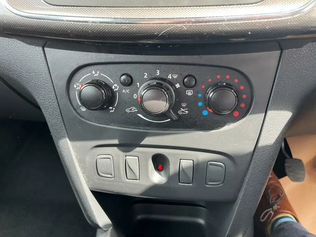 2017-dacia-sandero-stepway-09-tce-ambiance-big-13