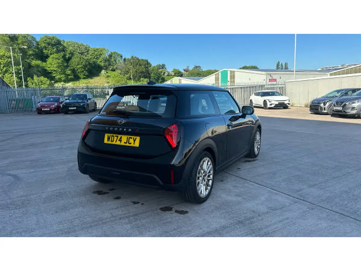 2024-mini-cooper-20-cooper-s-exclusive-201bhp-hatchback-3d-auto-big-23