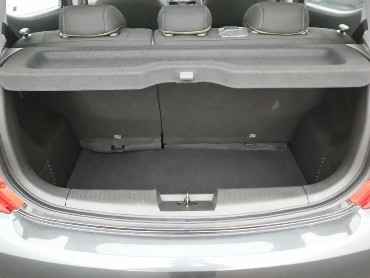 2019-vauxhall-viva-10i-se-ac-big-8