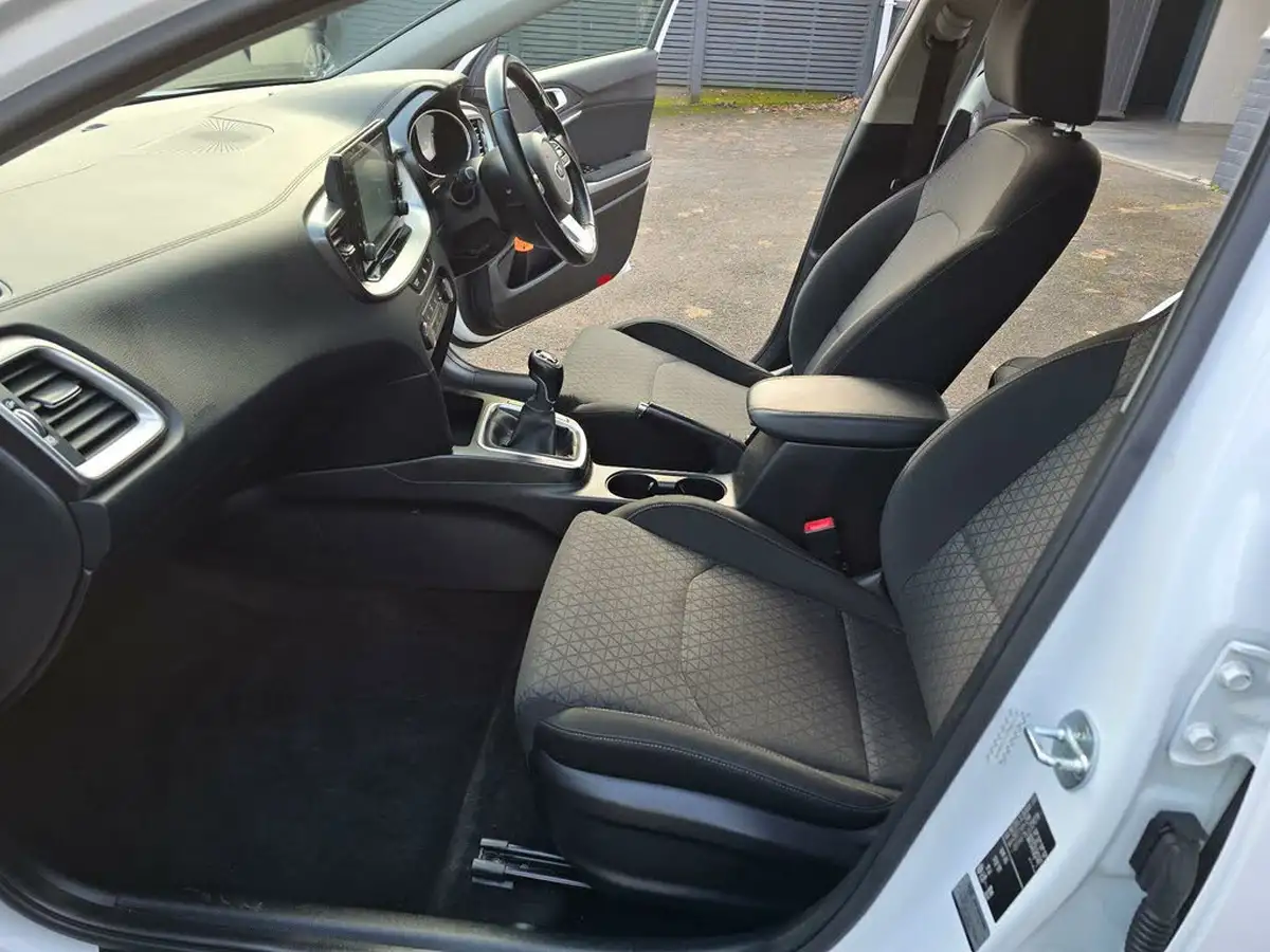 2020-kia-xceed-10-t-gdi-2-big-38