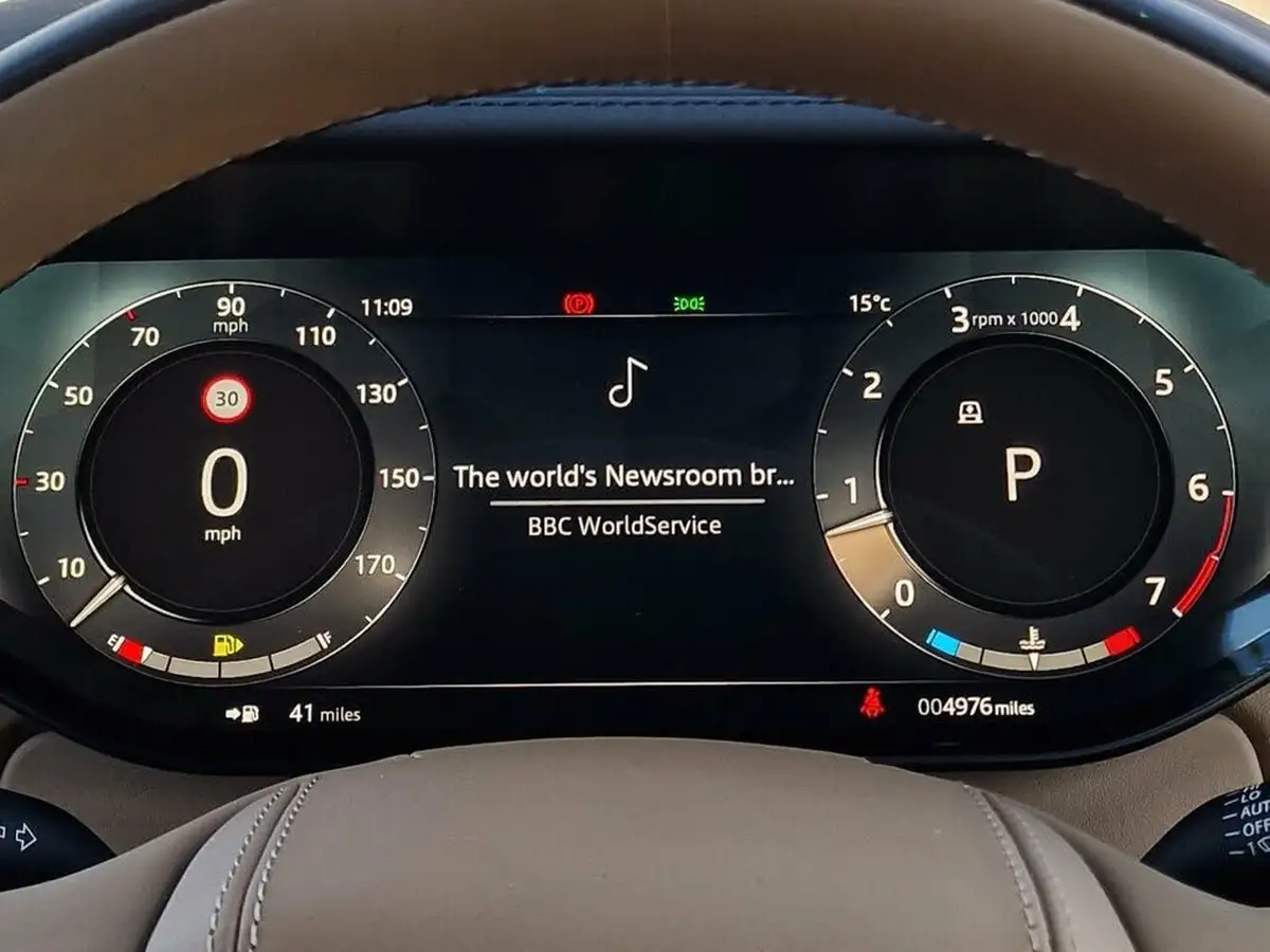 2023-land-rover-range-rover-30-p400-hse-big-42