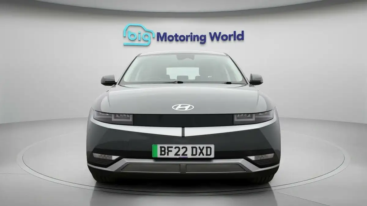 2022-hyundai-ioniq-5-e-se-connect-big-1
