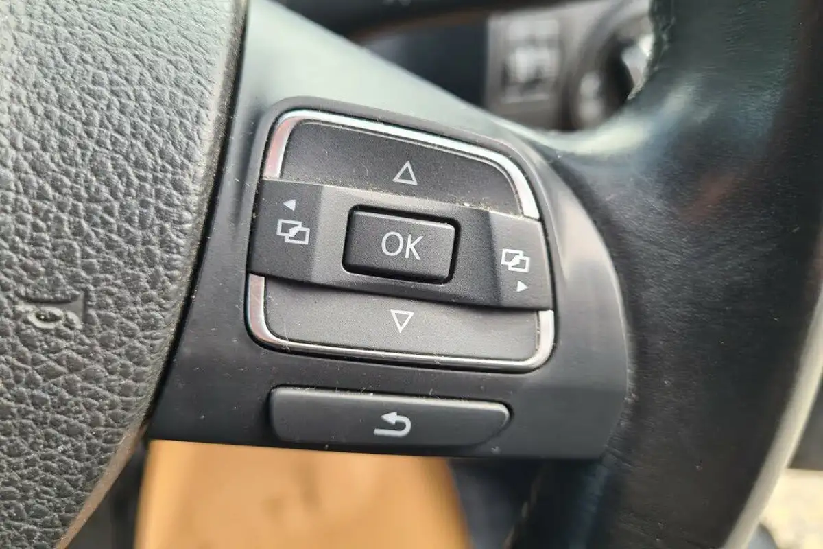 2013-volkswagen-tiguan-big-16