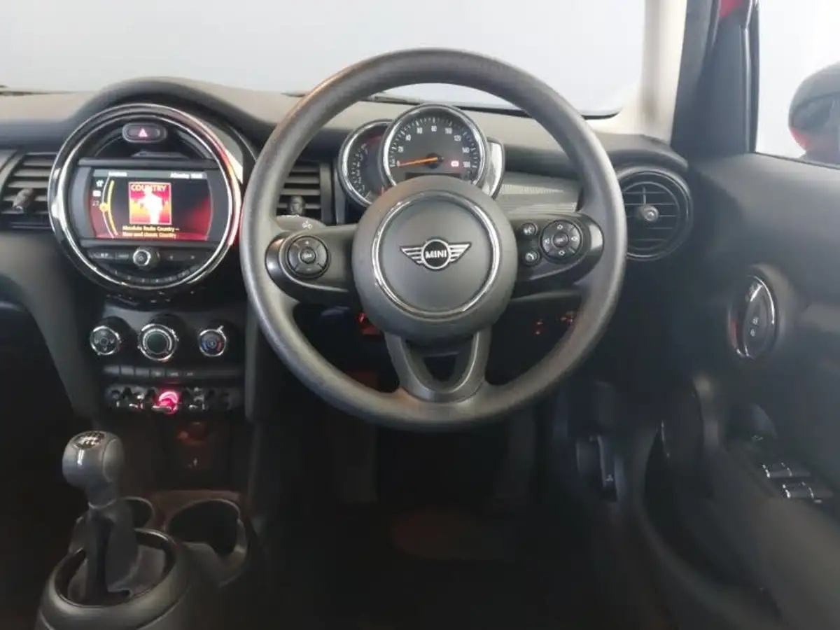2021-mini-countryman-15-cooper-classic-big-6