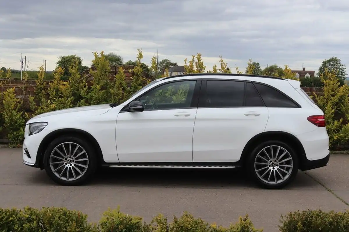 2018-mercedes-benz-glc-class-21d-glc250d-amg-line-ss-station-wagon-5d-big-8