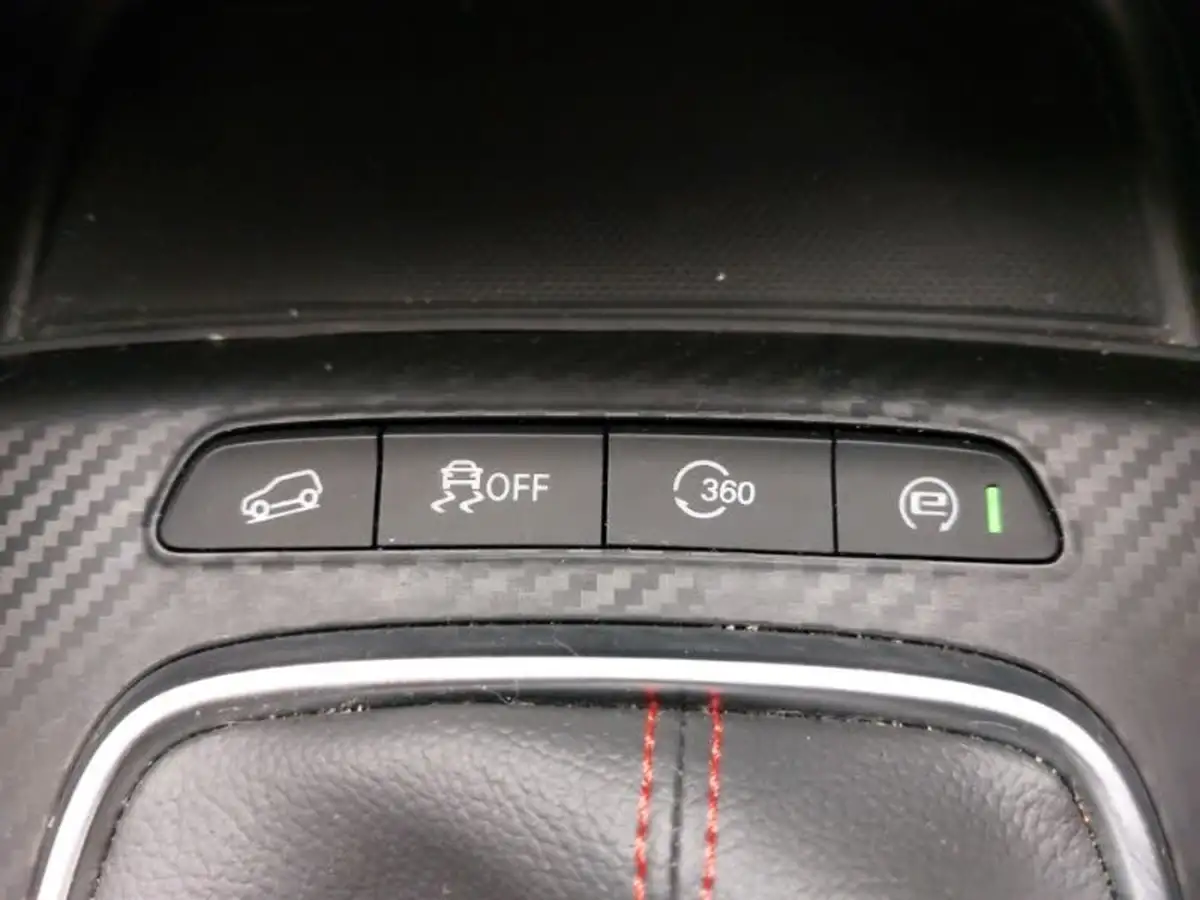 2024-mg-zs-suv-10t-gdi-exclusive-big-13