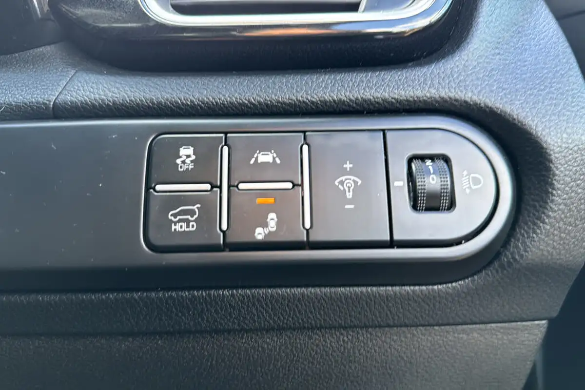 2022-kia-xceed-15-t-gdi-4-big-35