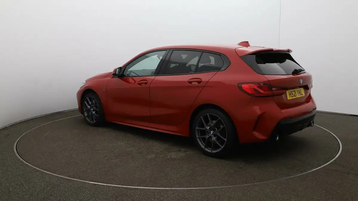 2021-bmw-1-series-20td-118d-m-sport-lcp-big-63