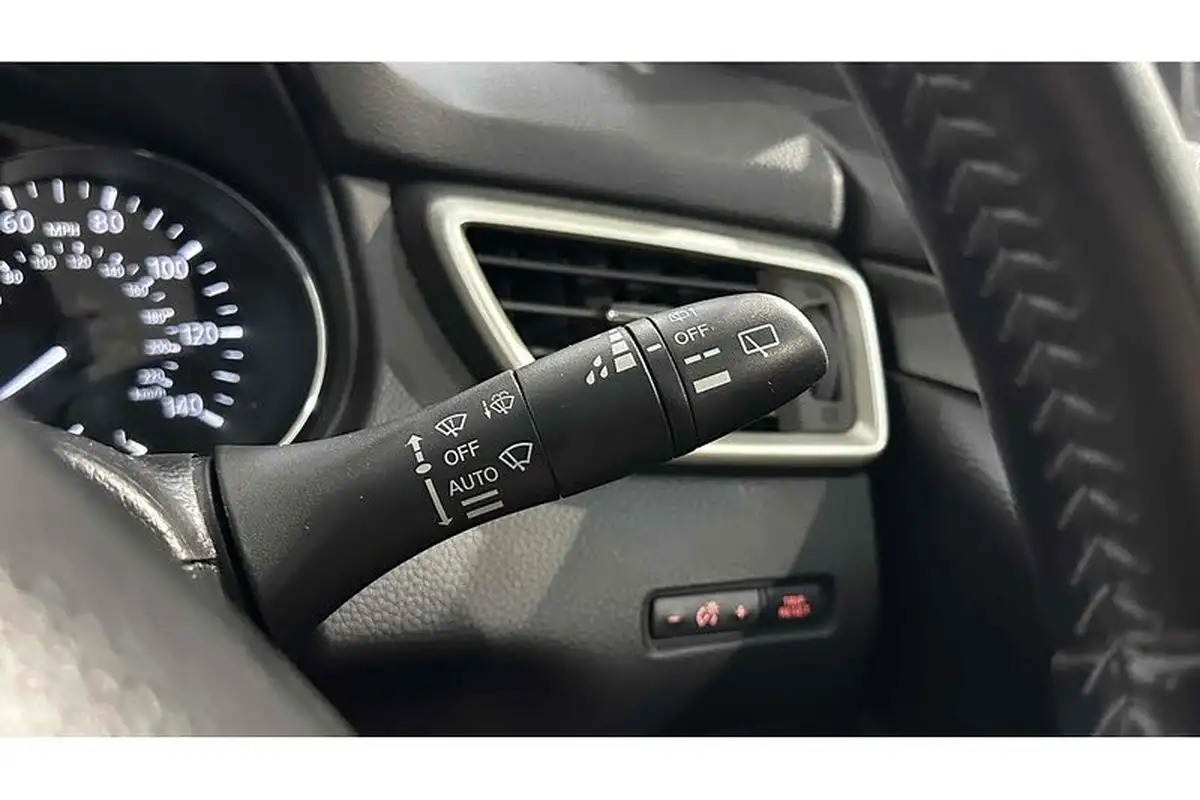 2016-nissan-qashqai-12-dig-t-tekna-xtronic-cvt-big-39