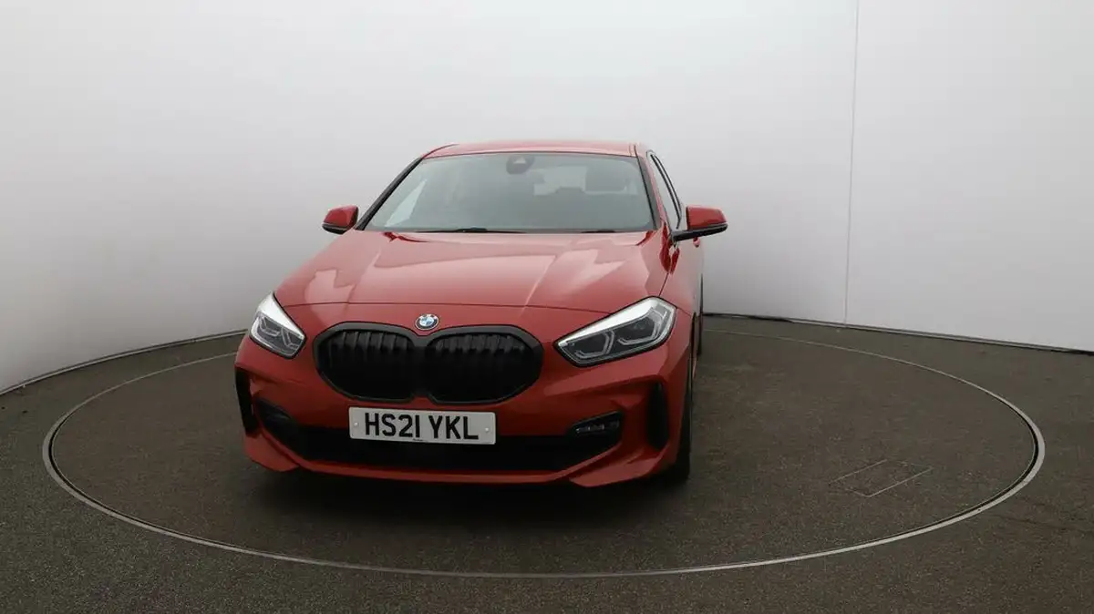 2021-bmw-1-series-20td-118d-m-sport-lcp-big-39